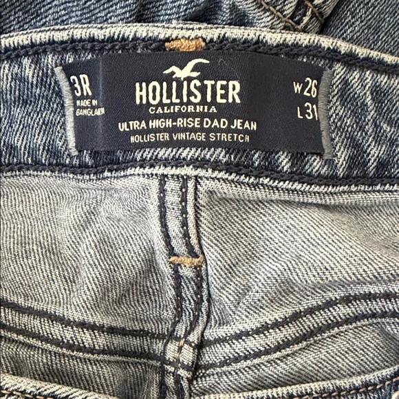 Hollister Ultra High Rise Dad Jeans in Medium Blue Denim Size 3/26 - Picture 3 of 4